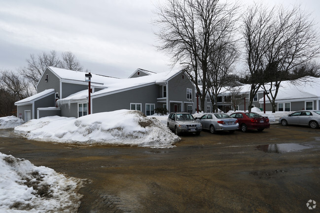 Building Photo - Mill Pond Apartments