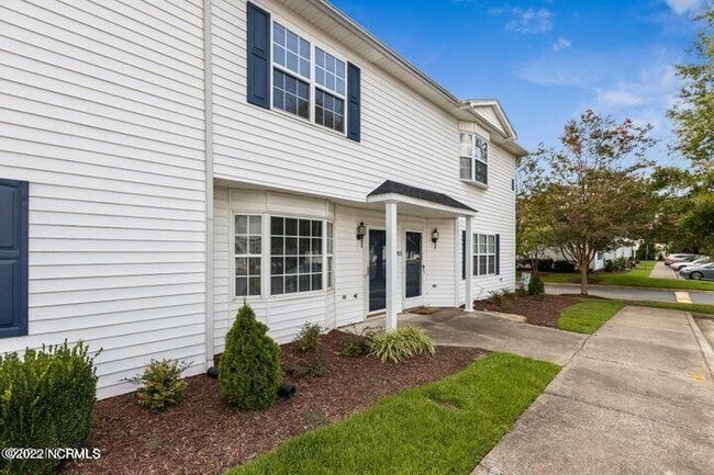 Foto del edificio - 1035 Spring Forest Rd