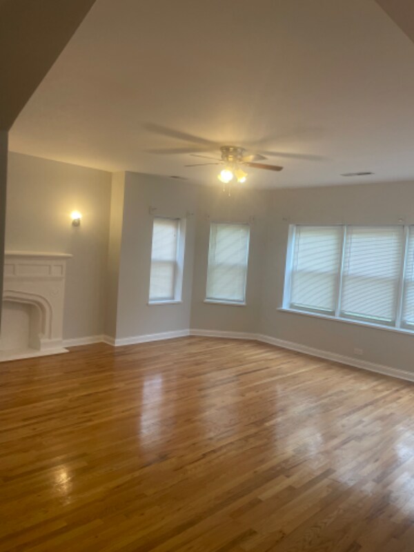 Building Photo - 7314 S Ridgeland Ave