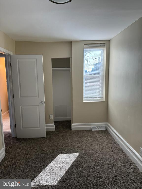 Foto del edificio - 930 Edgley St