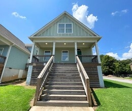 Building Photo - 483 First Street