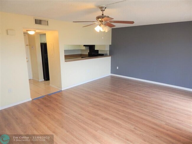 Foto del edificio - 701 NW 19th St