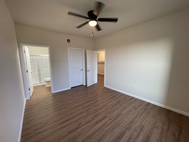 Foto del edificio - 213 Harmony Mdws Ct