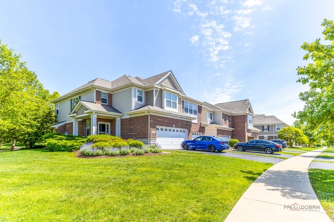 Building Photo - 2659 Dunraven Ave