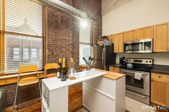 Foto del edificio - 325 Lafayette St