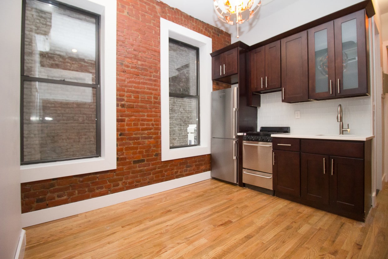 Primary Photo - 1159 Dean St