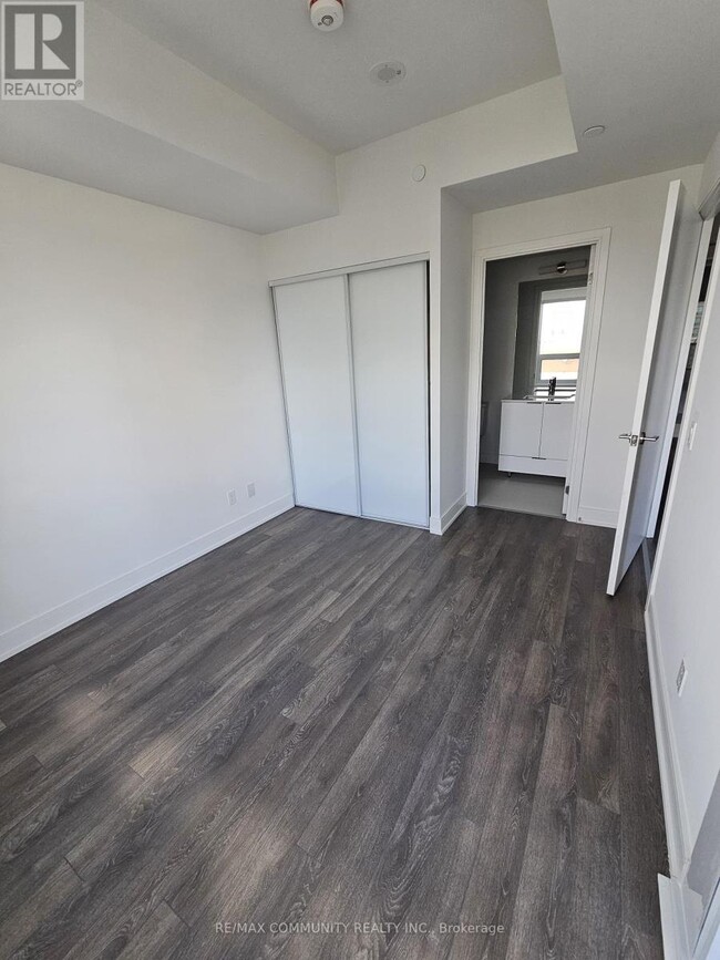 Building Photo - 1350 Ellesmere Rd