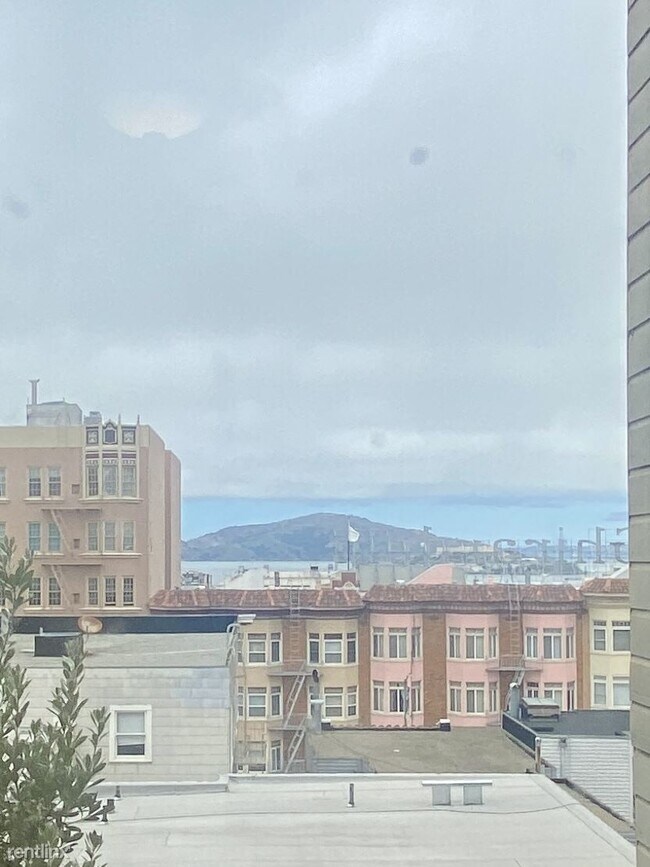 Foto del edificio - 3 br, 2 bath Condo - 1080 Francisco St 3/2...