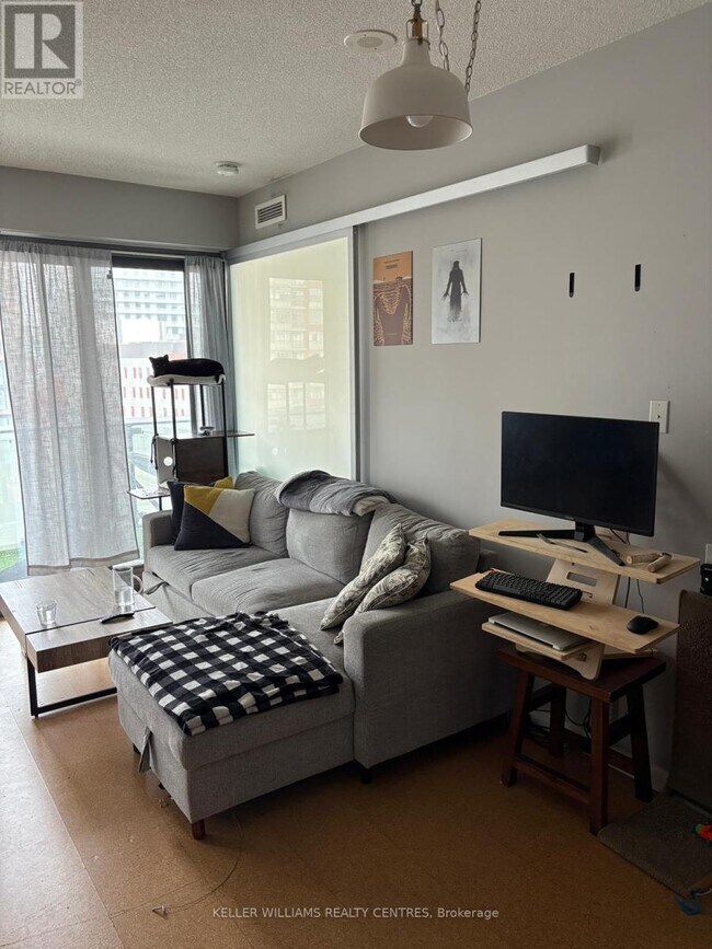 Photo du bâtiment - 390 Cherry St