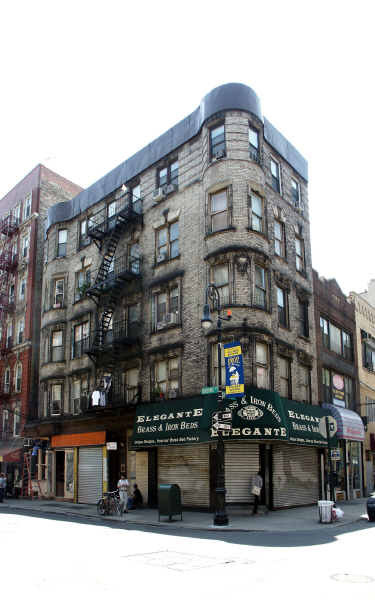 Building Photo - 88 Orchard St