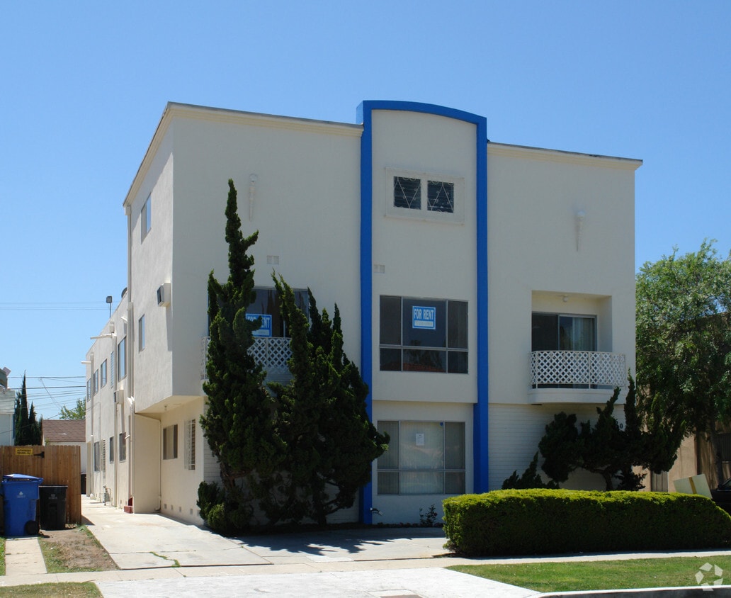 6082 Cashio St. - 6082 Cashio St