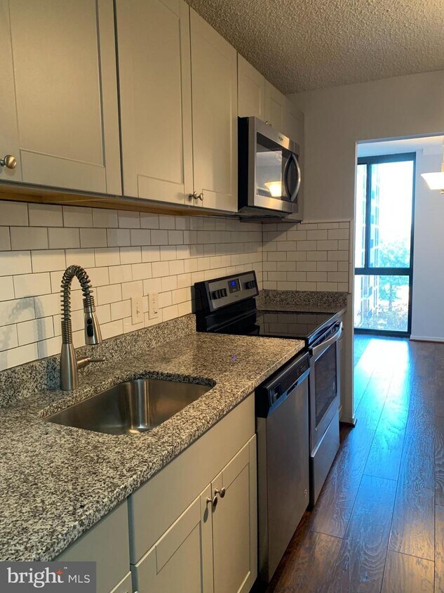 2311 Pimmit Dr Unit 701, Falls Church, VA 22043 Apartment for Rent in