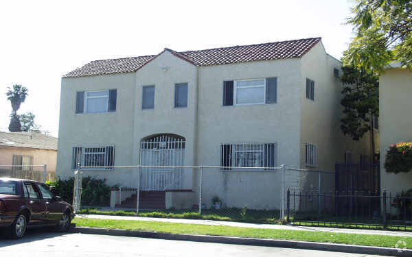 Primary Photo - 1557 Chestnut Ave