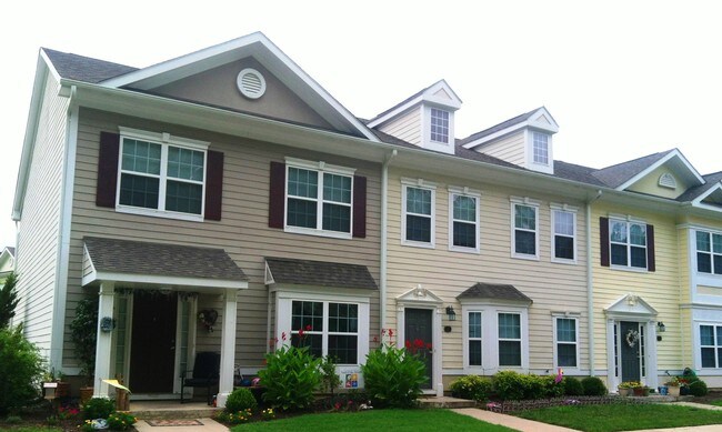 Foto del edificio - Fort Eustis Family Homes