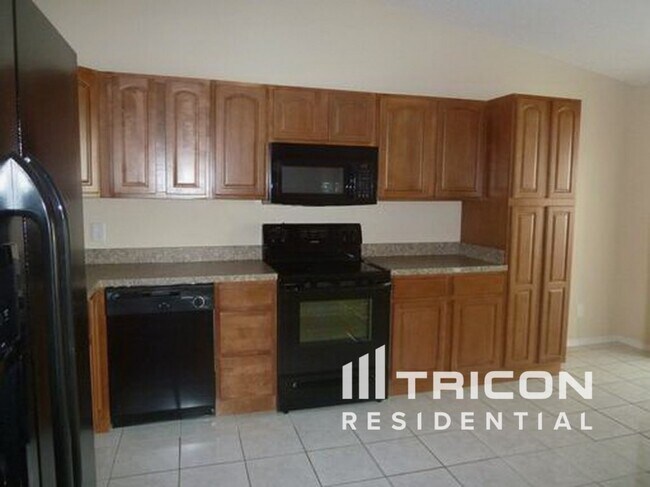 Foto del edificio - 3014 Curry Woods Dr