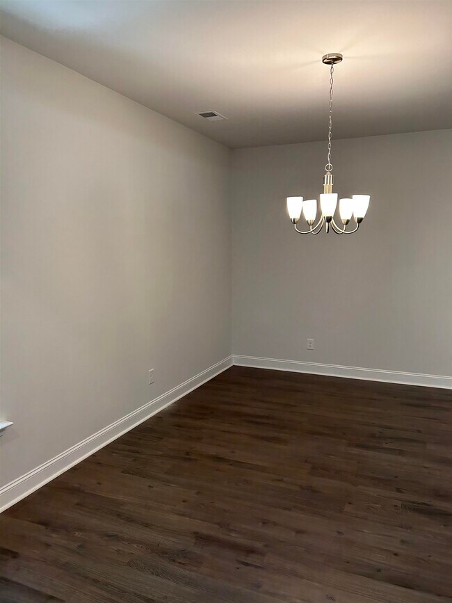 Foto del edificio - 2404 Blue Crane Cir