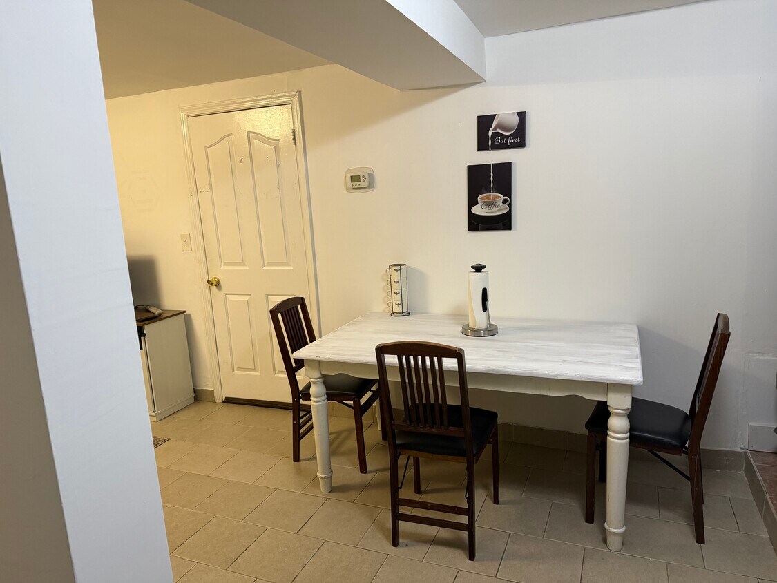 Foto principal - 358 Victory Blvd