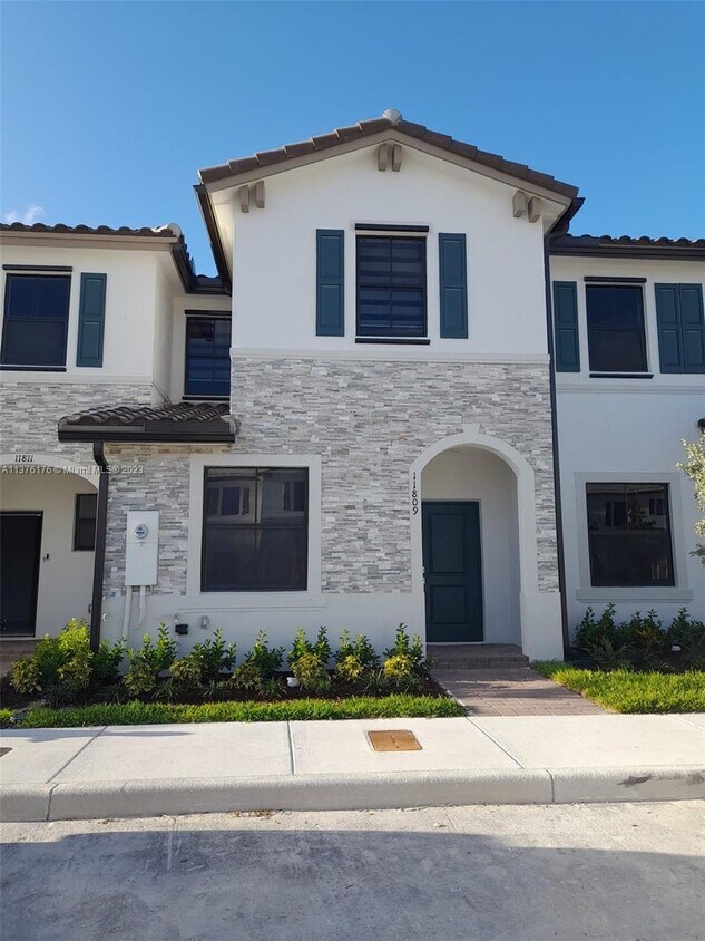 11809 SW 245 Ter, Princeton, FL 33032 House for Rent in Princeton, FL