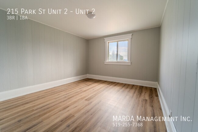 Photo du bâtiment - NEWLY RENOVATED 3 BED/1 BATH IN CHATHAM + UTILITIES