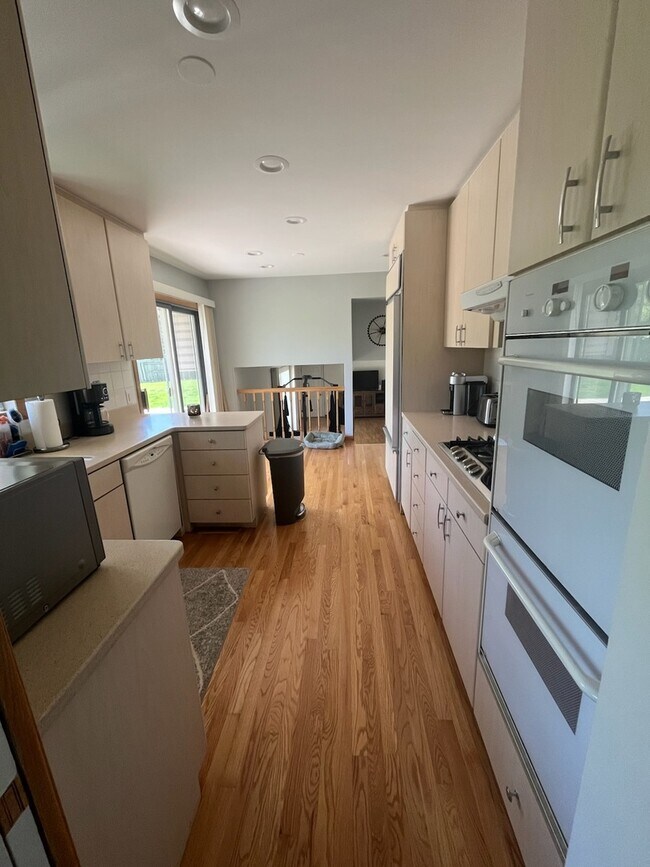 Foto del edificio - 2243 Elm Ridge Dr