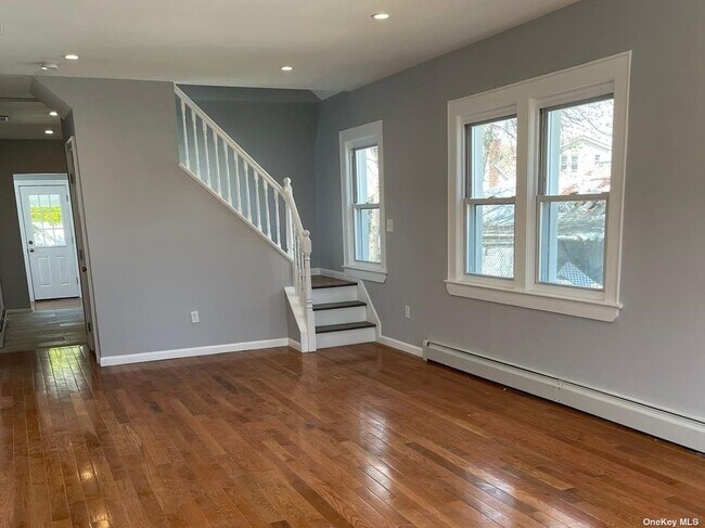 Building Photo - 517 Oceanpoint Ave