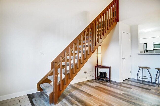 Foto del edificio - 4014 Ryland Dr