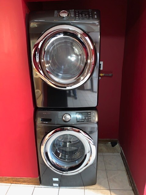 Cocina 4 - 2044 W Birchwood Ave