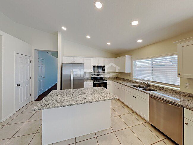 Building Photo - 9224 E Lobo Ave