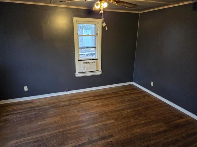 Building Photo - 1218 Delaware