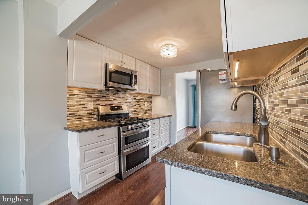 Foto principal - 1908 Cambridge Dr