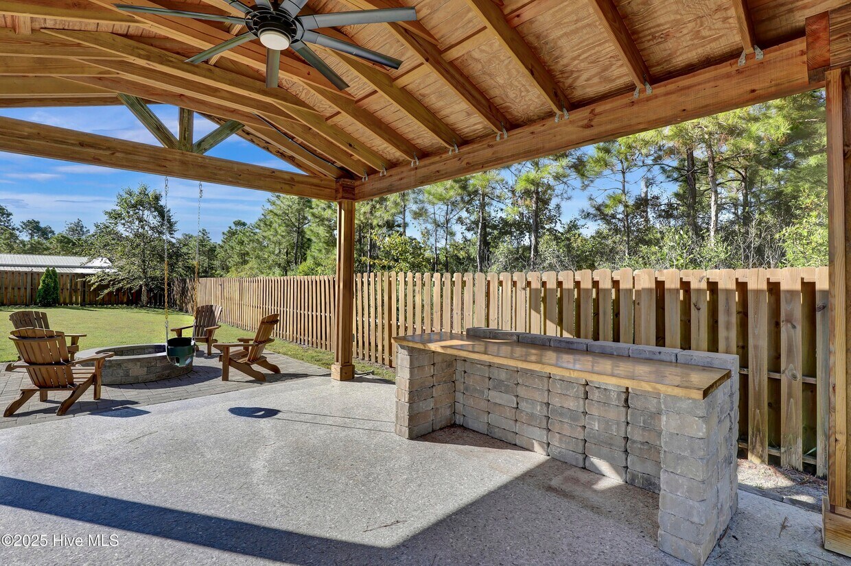 Foto del edificio - 469 Scrub Oaks Dr