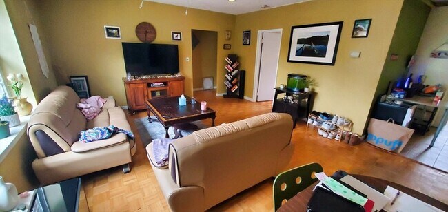 Building Photo - 15 Lake Shore Ct