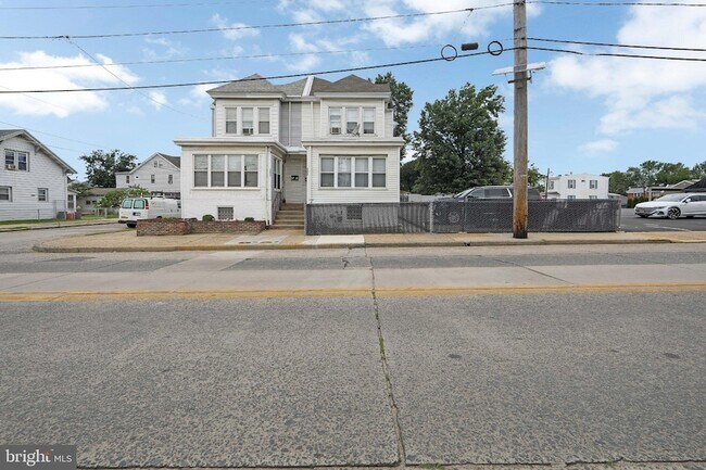 Foto del edificio - 3403 River Rd
