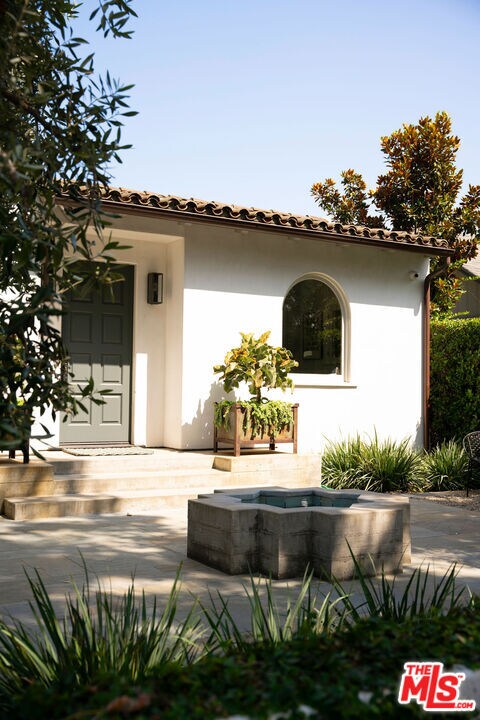 Building Photo - 3787 Glenfeliz Blvd