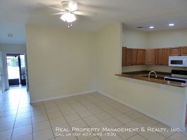 Building Photo - Nice 3 BR / 2 BA Home In Royal Manor Villas