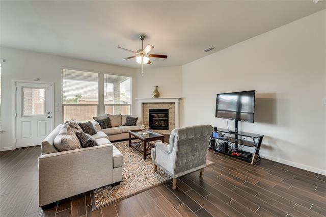 Building Photo - 612 Golden Bell Dr