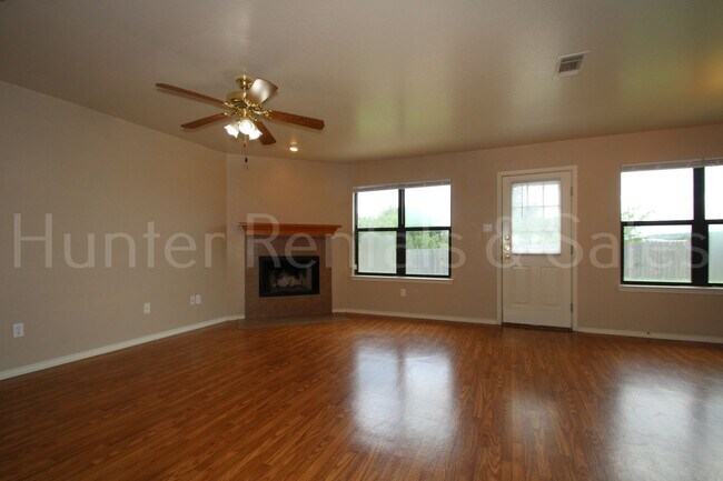 Building Photo - 1209 Katelyn Cir
