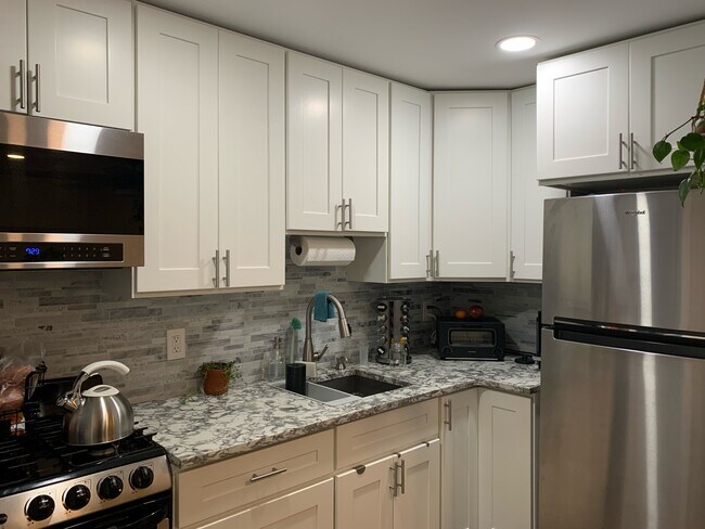 Building Photo - 2141 23rd St