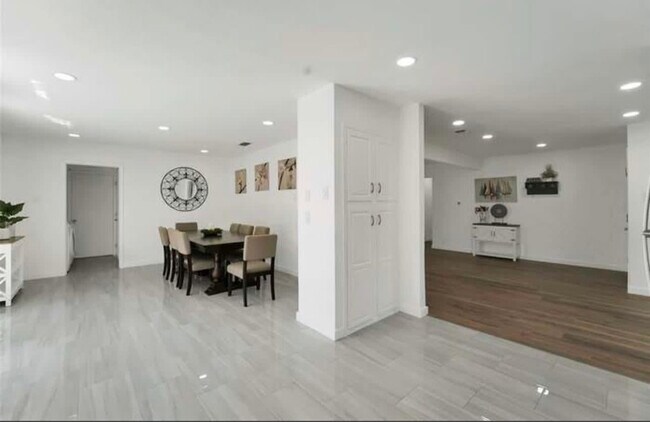 Foto del edificio - 2926 Forest Hills Ln