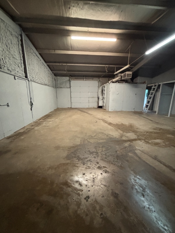 Building Photo - 3304 Shelby Dr