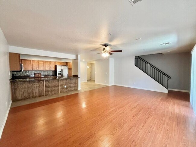 Building Photo - 16021 N 30th St