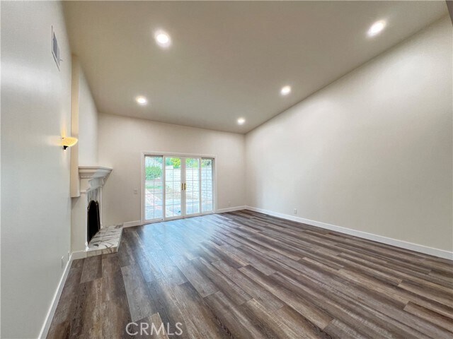 Foto del edificio - 3725 Cypress Ln