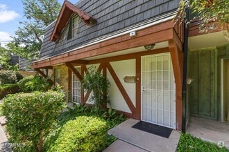 Building Photo - 350 Thunderbird Dr