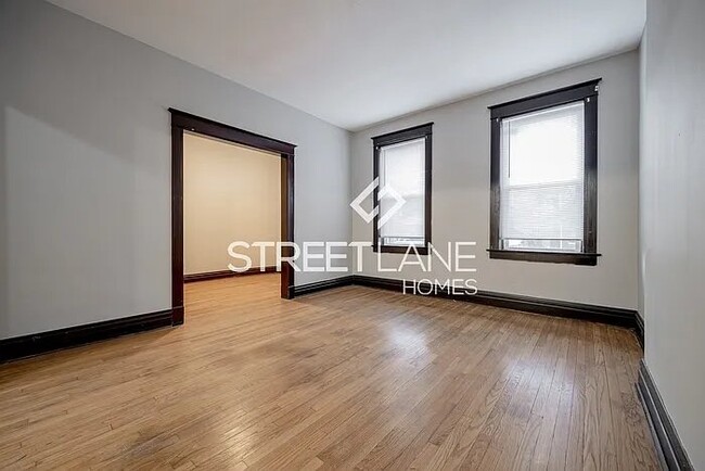 Building Photo - 3631#B South Spring Avenue, 63116; #702517...