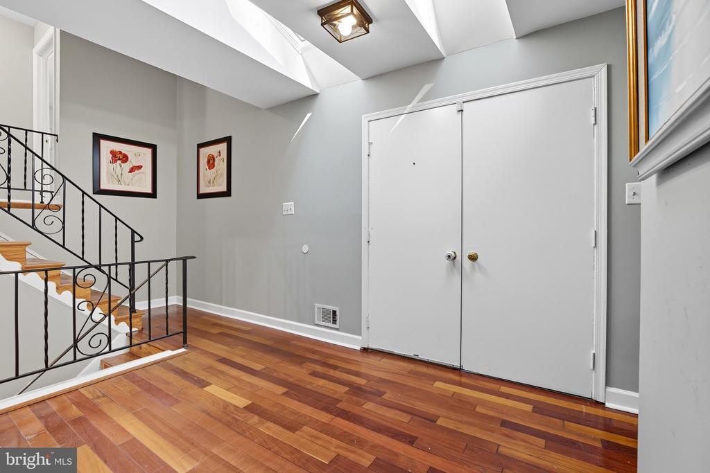 Foto principal - 3604 Baskerville Dr