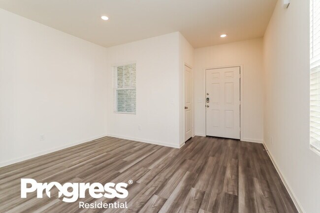 Foto del edificio - 7806 Hightree Dr
