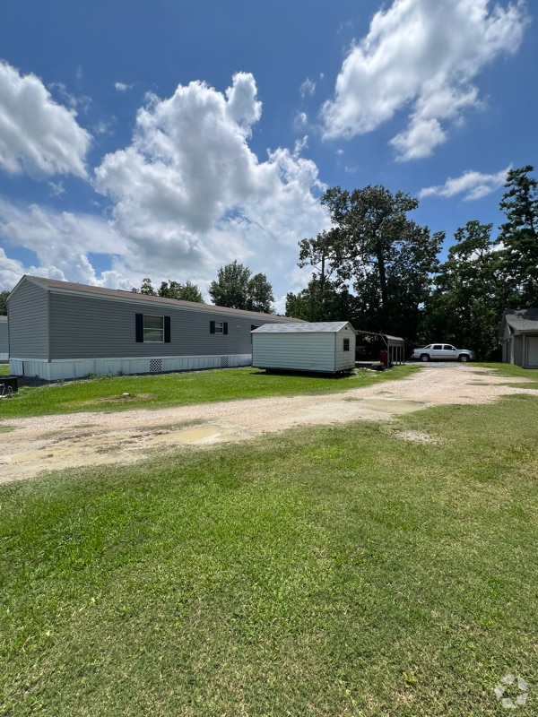 Building Photo - 41138 Wendy Dr