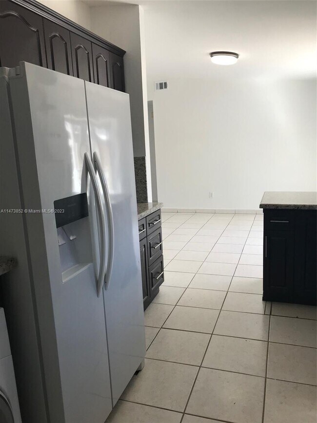 Foto del edificio - 17225 NW 72nd Ct