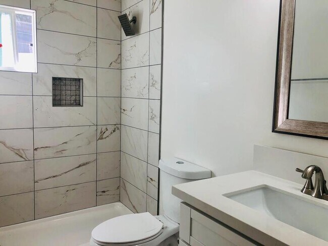 Foto del edificio - Teak Street - 3775