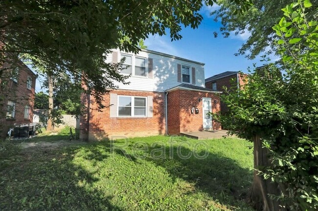 Building Photo - 397 S Chase Ave